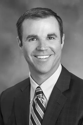 Image: Brent R. Davis promoted from within at Edward Jones