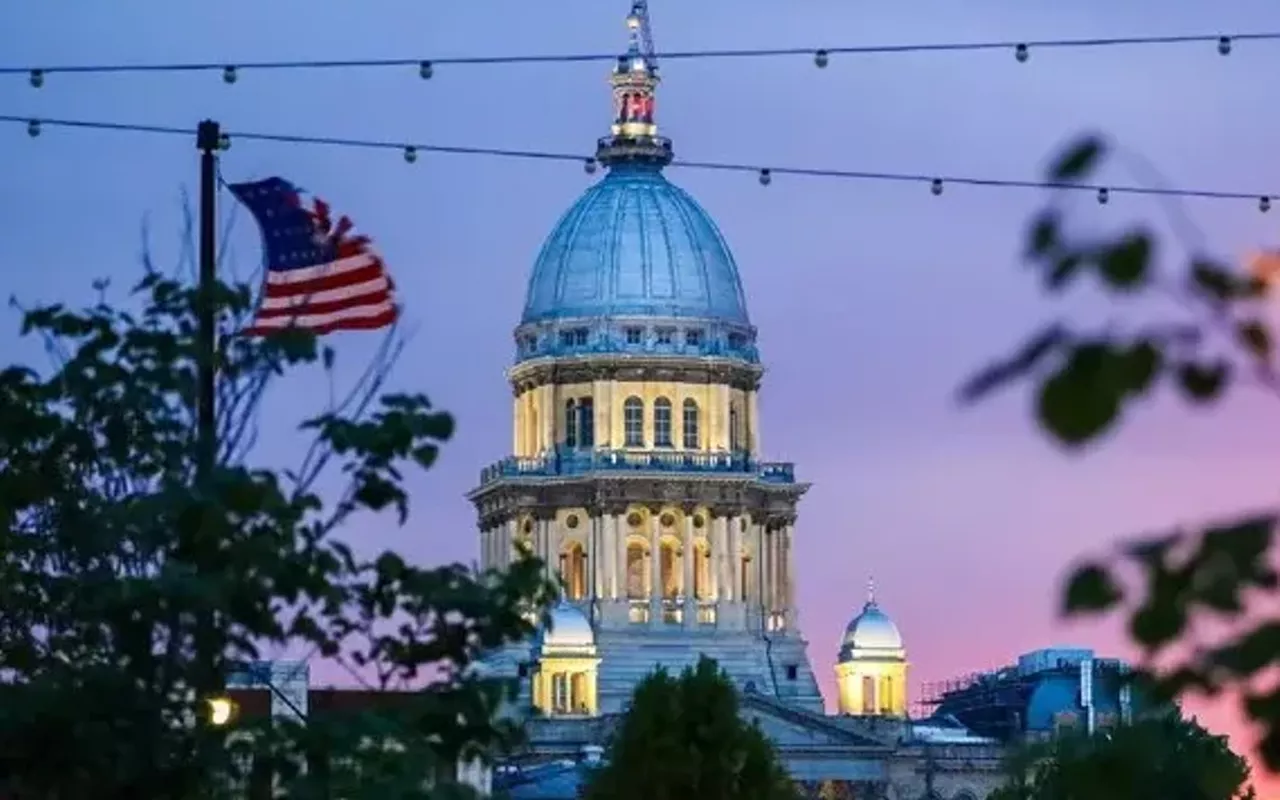 Image: Nearly 300 new Illinois laws take effect in 2025
