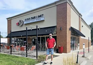 Image: Ryan Bandy opening Papi&#146;s Pizza Pub