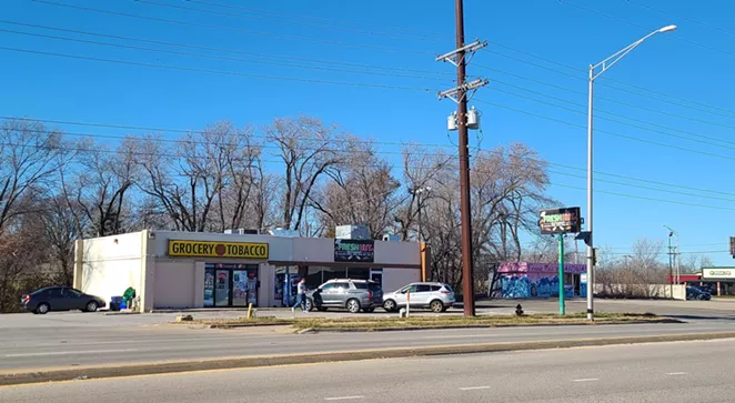 FreshHut opens at the corner of Wabash and Chatham