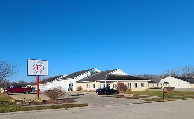 Eagle Golf and Grill opens