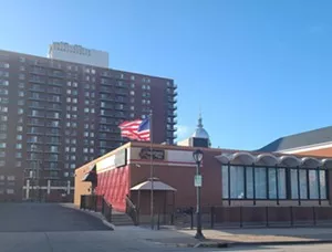 Loukinens' on 4th reopens