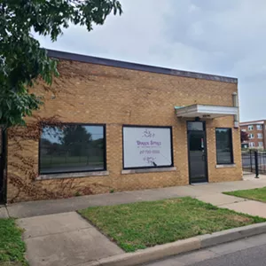 Terrie Malmstrom opens Doggie Stylez